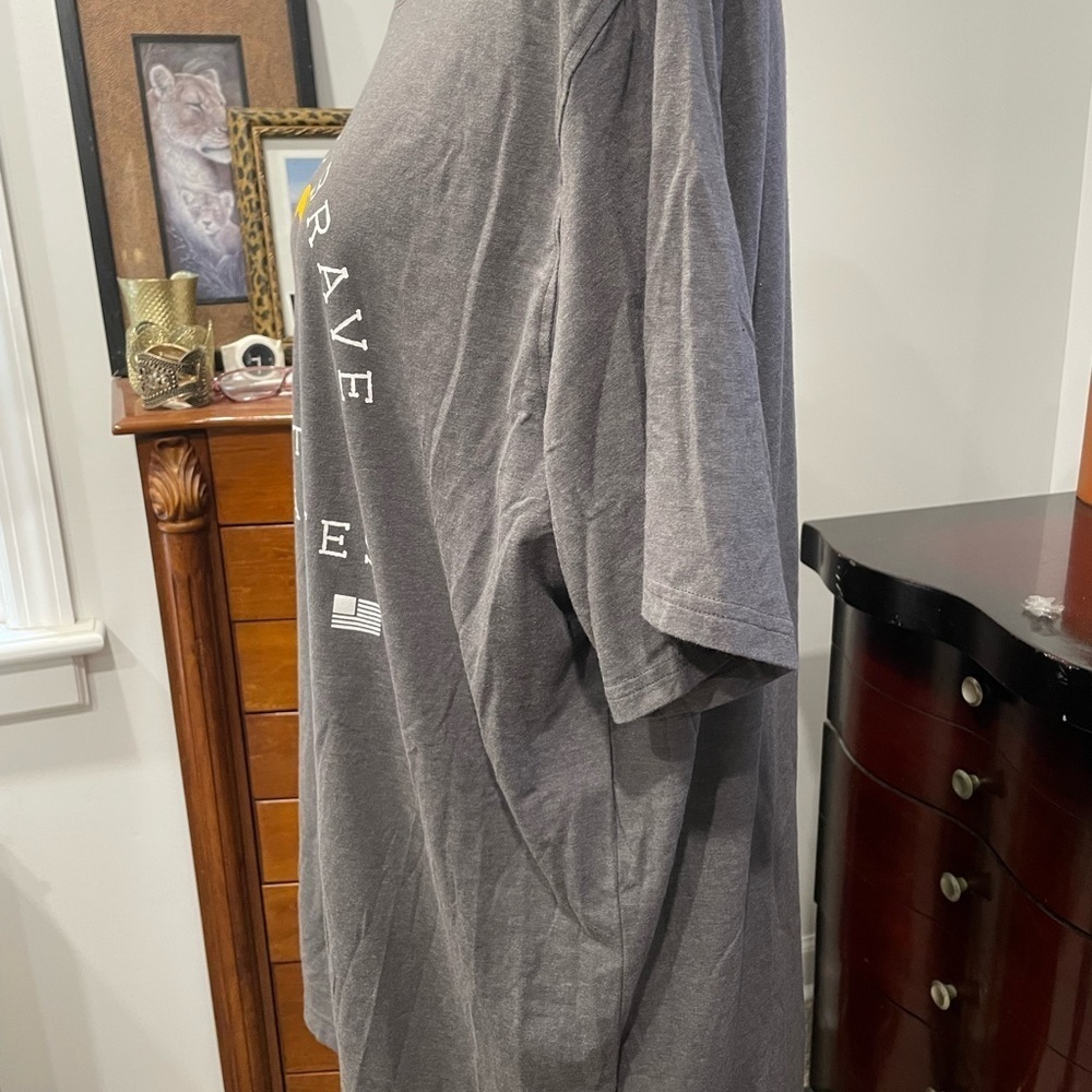 UNDER ARMOIR TEE - Picture 4 of 6